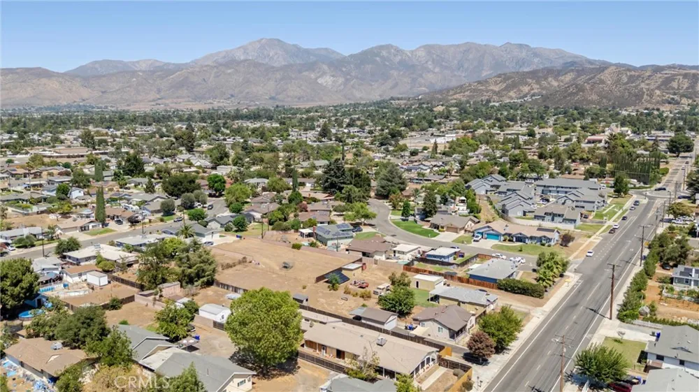 34792 Avenue E Yucaipa, CA 92399