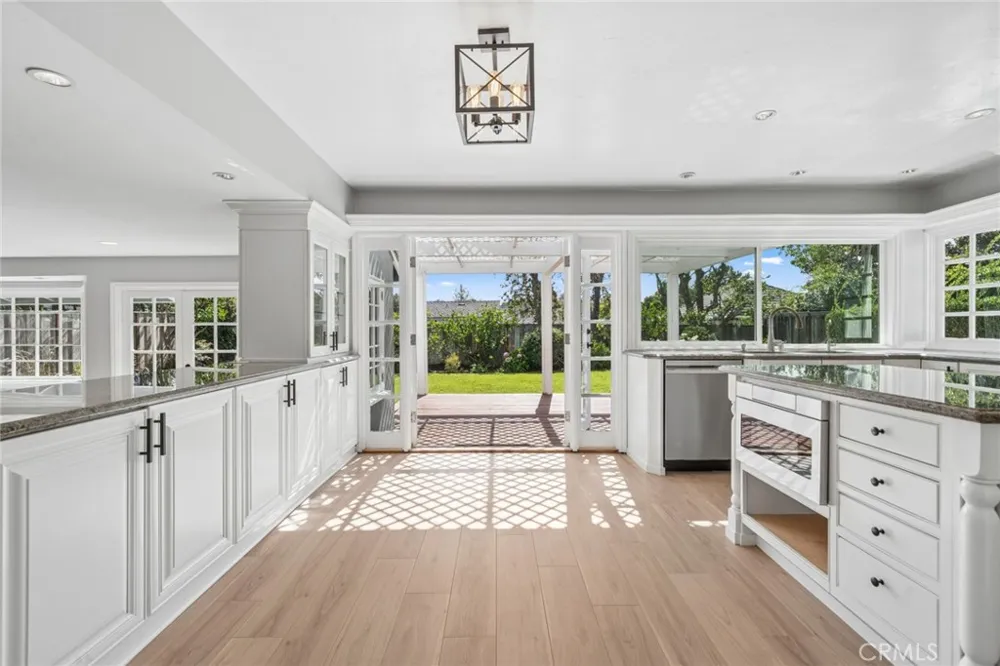 1939 Port Laurent Newport Beach, CA 92660
