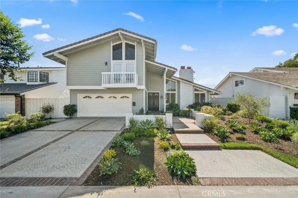 1939 Port Laurent Newport Beach, CA 92660