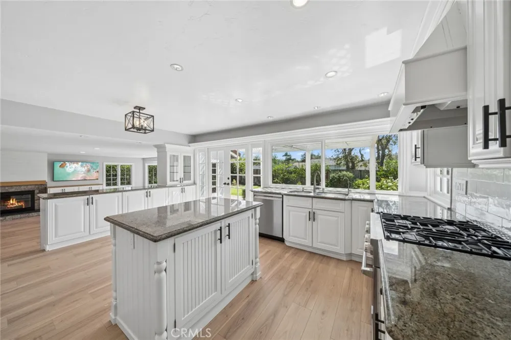 1939 Port Laurent Newport Beach, CA 92660