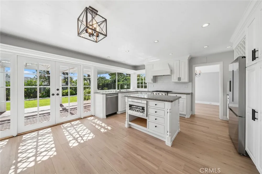 1939 Port Laurent Newport Beach, CA 92660