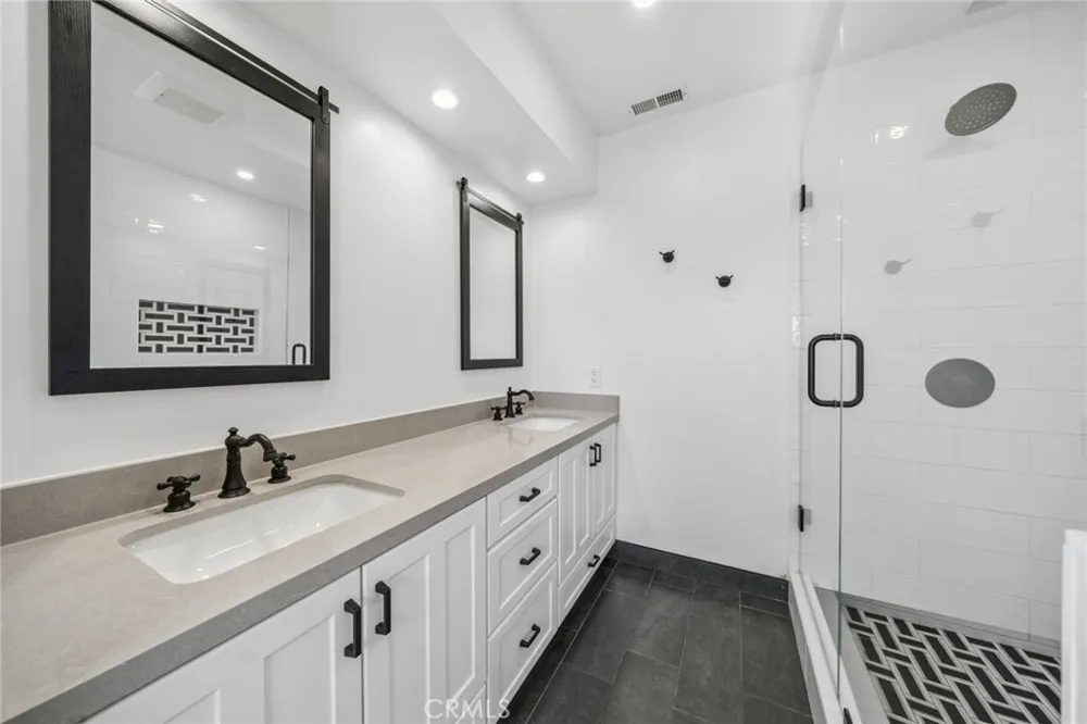 1939 Port Laurent Newport Beach, CA 92660