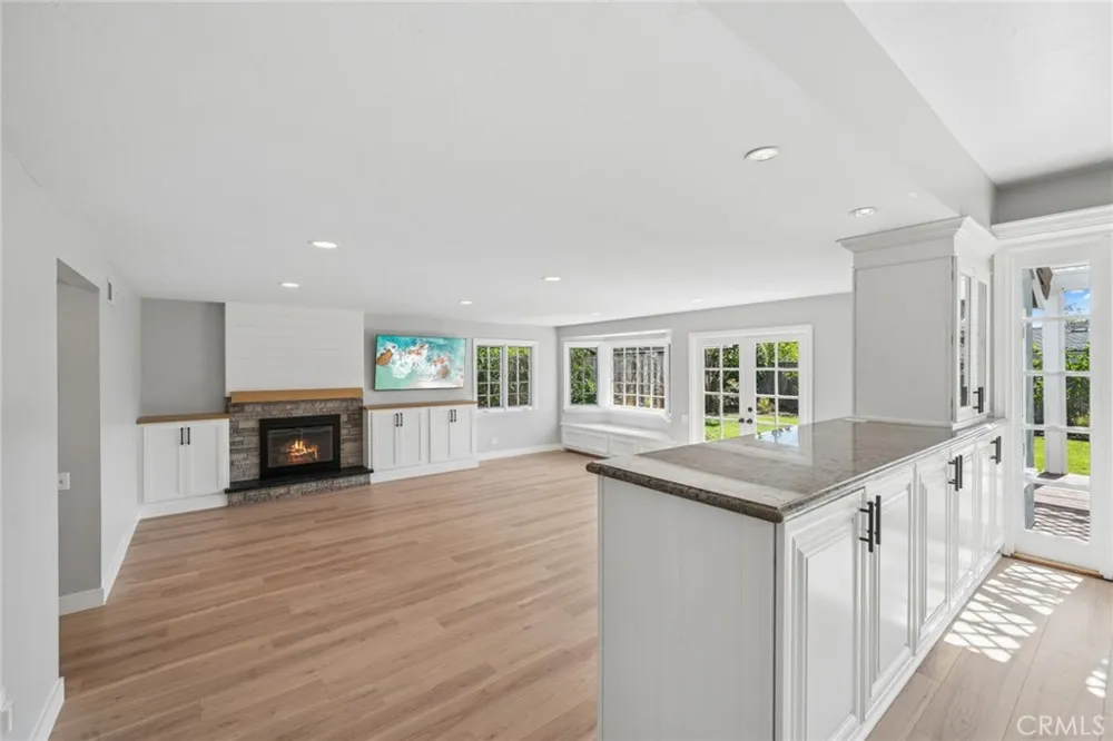 1939 Port Laurent Newport Beach, CA 92660