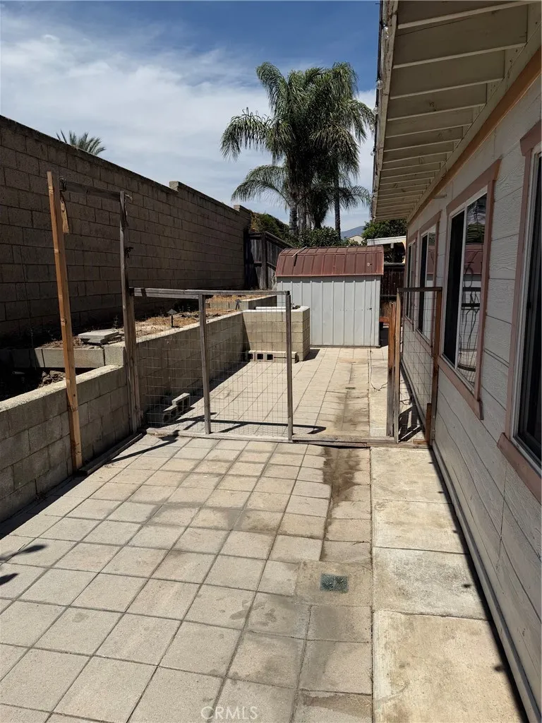 10532 Arabian Montclair, CA 91763