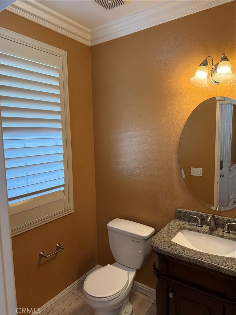 10532 Arabian Montclair, CA 91763
