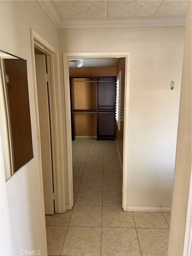 10532 Arabian Montclair, CA 91763
