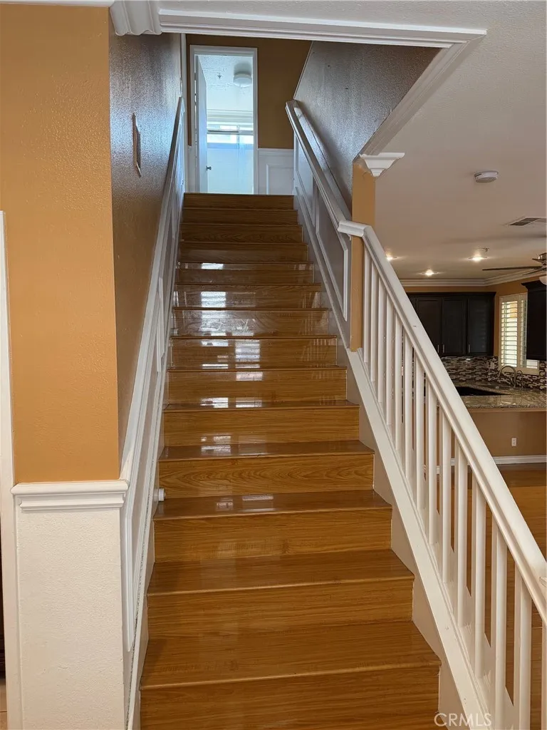 10532 Arabian Montclair, CA 91763