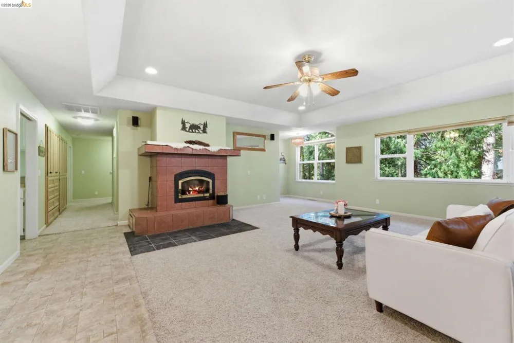25149 Abraham Long Barn, CA 95335