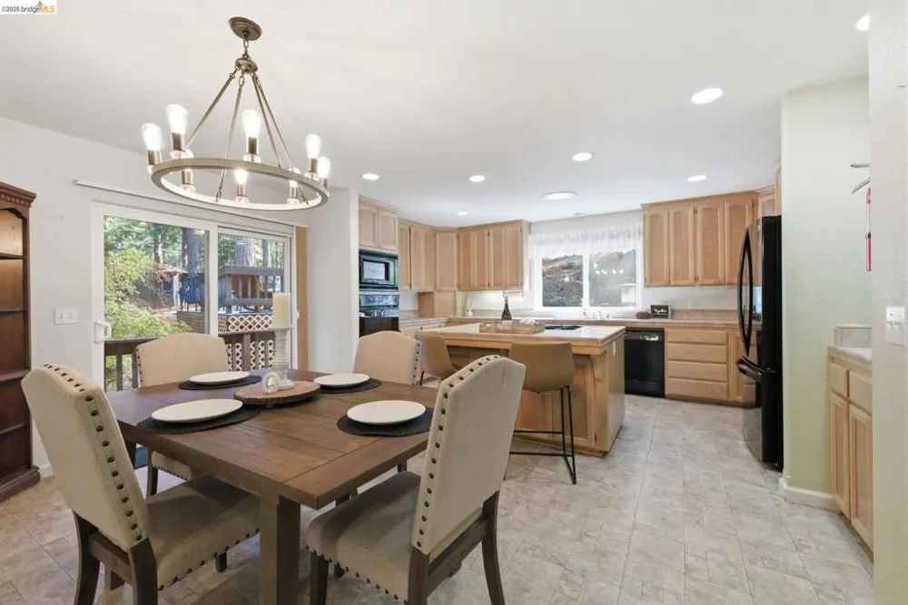 25149 Abraham Long Barn, CA 95335