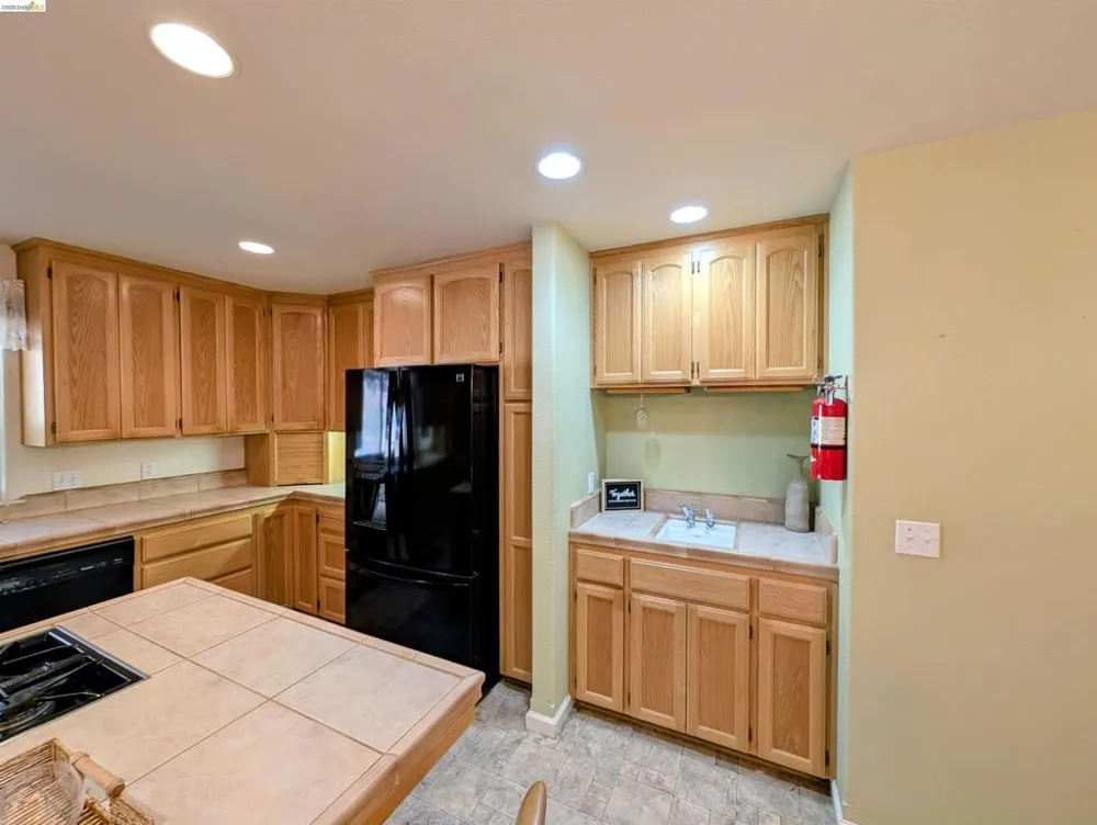 25149 Abraham Long Barn, CA 95335