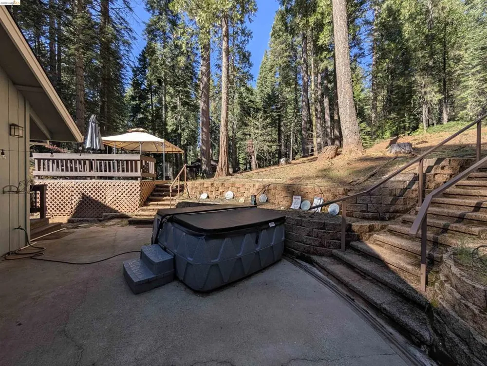 25149 Abraham Long Barn, CA 95335