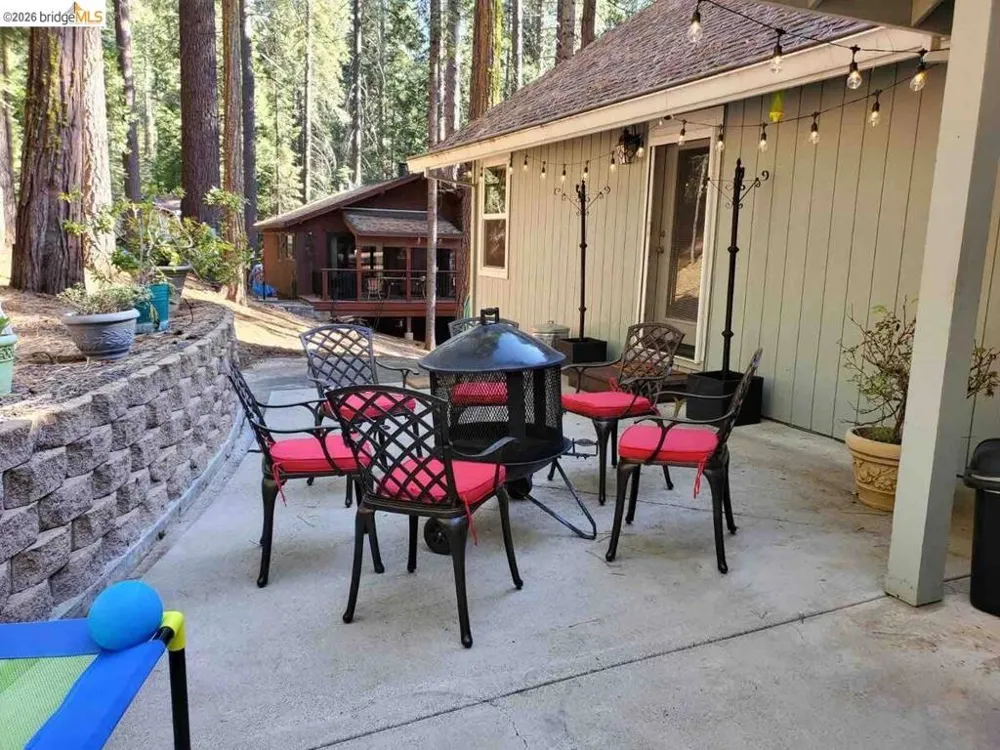 25149 Abraham Long Barn, CA 95335