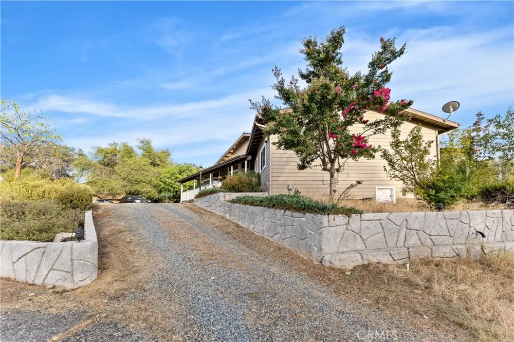 2160 State Highway 49 S Mariposa, CA 95338