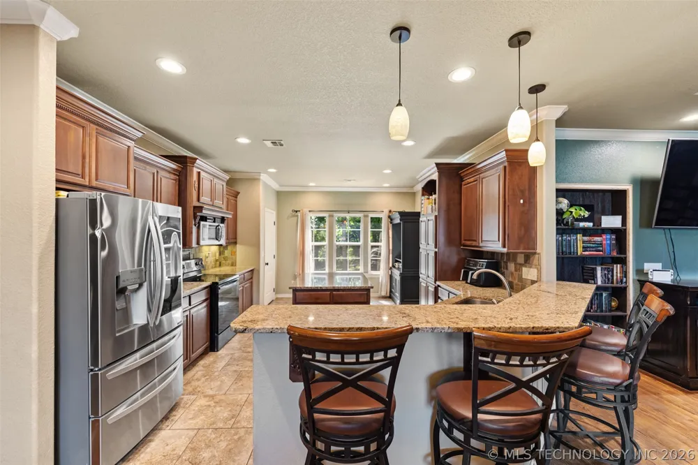 18912 Spring Creek Lane Claremore, OK 74017