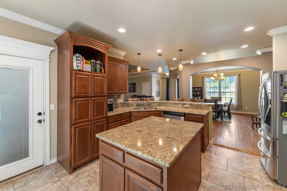 18912 Spring Creek Lane Claremore, OK 74017