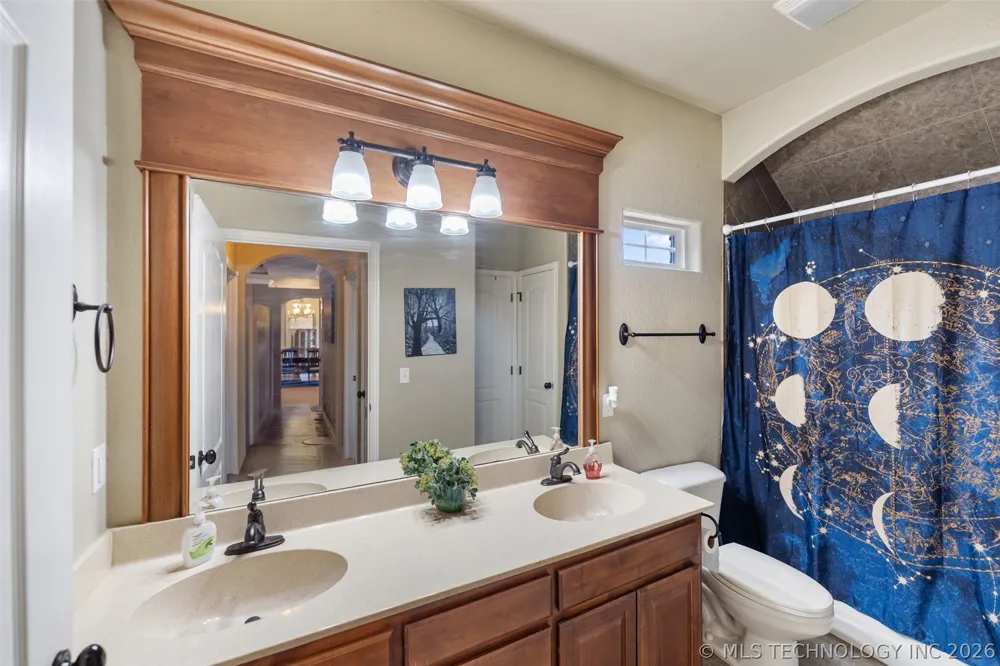 18912 Spring Creek Lane Claremore, OK 74017