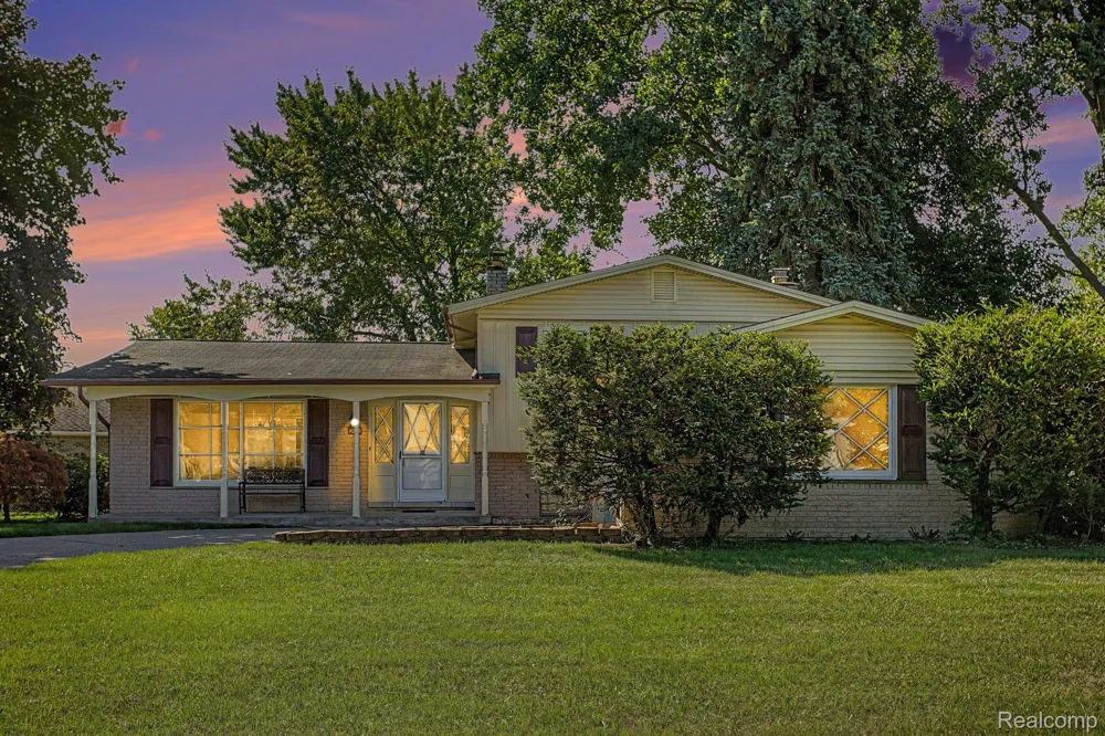 20961 Concord Street Southfield City, MI 48076