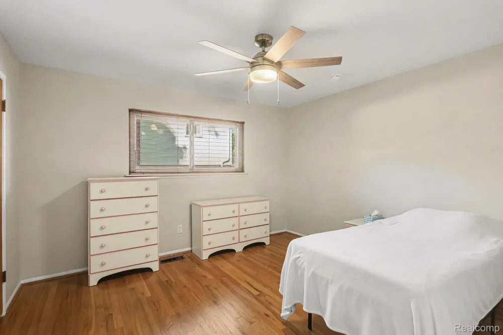 20961 Concord Street Southfield City, MI 48076