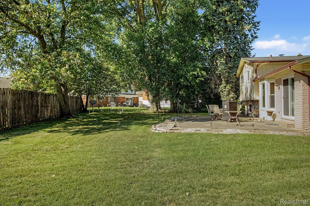 20961 Concord Street Southfield City, MI 48076