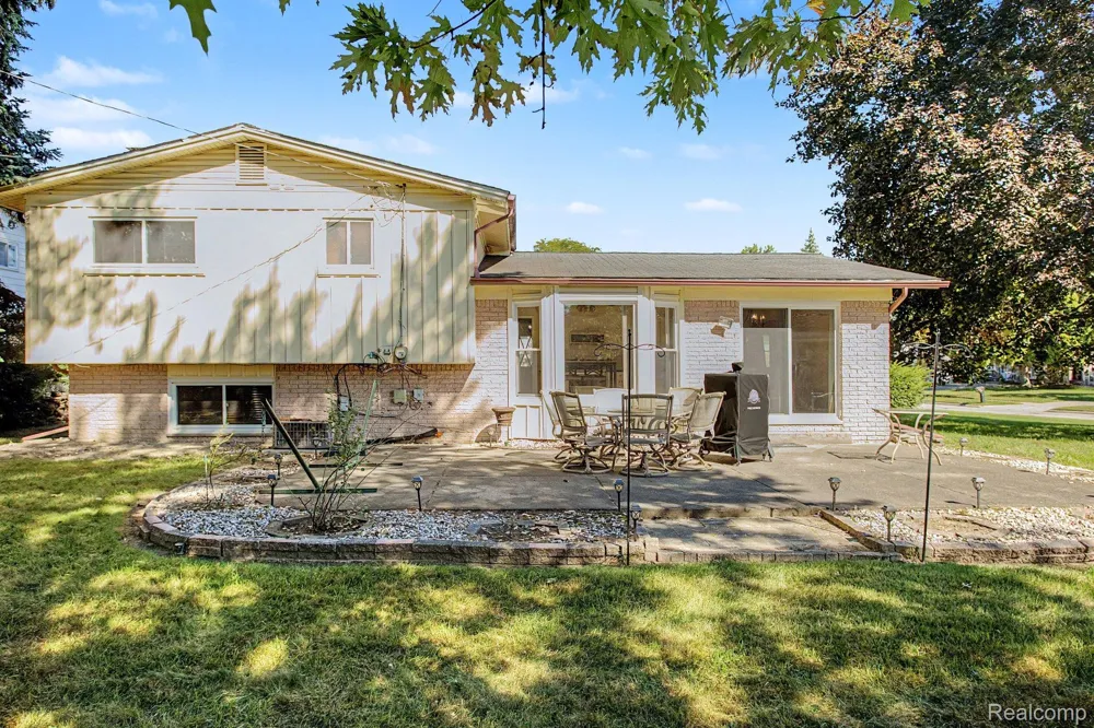 20961 Concord Street Southfield City, MI 48076
