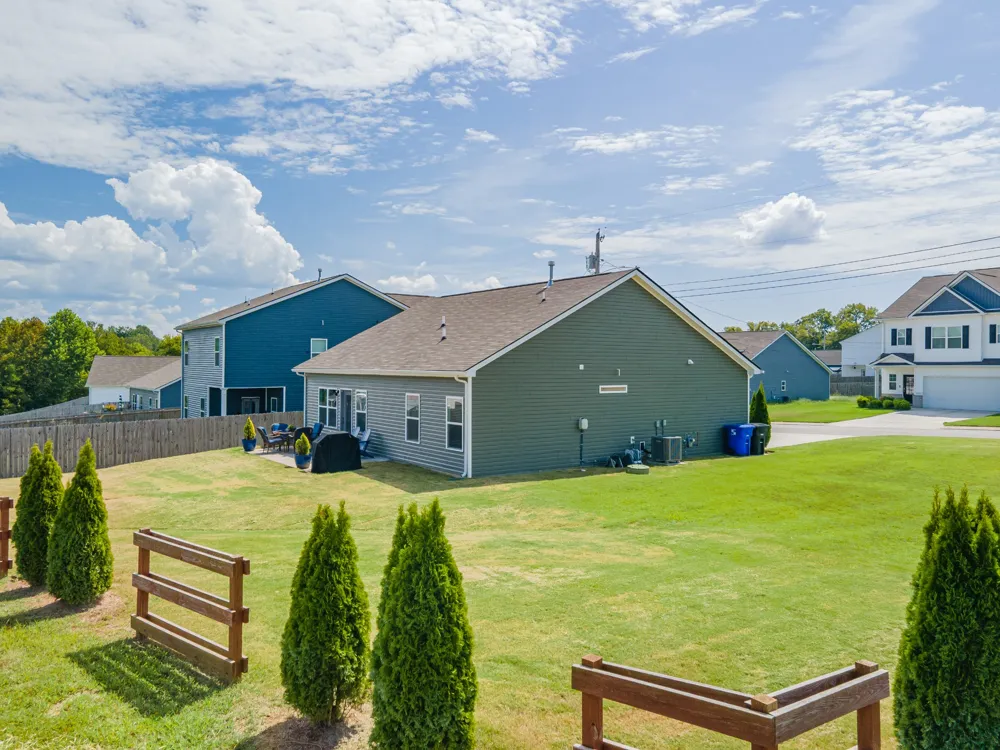 2205 Zeva Cir Columbia, TN 38401