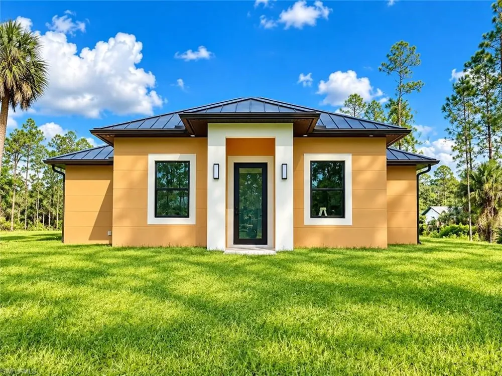 3206 10th Avenue NE Naples, FL 34120