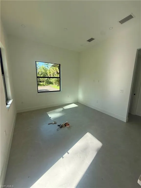 3206 10th Avenue NE Naples, FL 34120