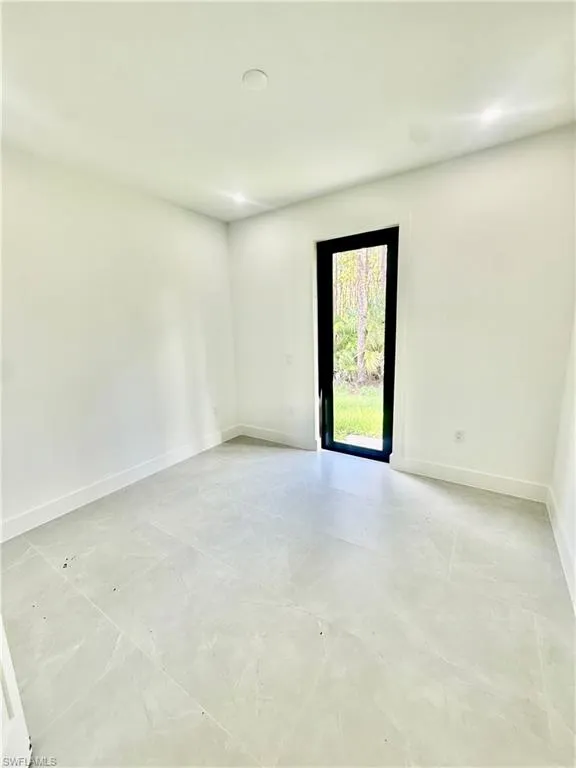 3206 10th Avenue NE Naples, FL 34120
