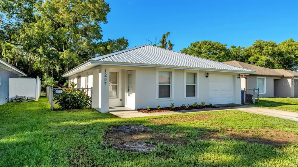 1207 NE 6TH STREET Mulberry, FL 33860