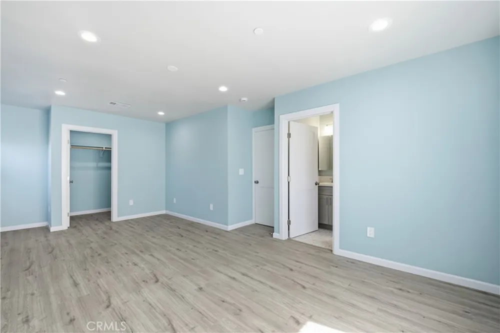 3452 Estrada Los Angeles, CA 90023