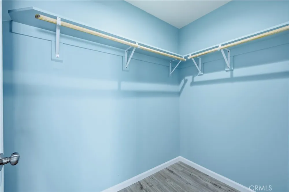 3452 Estrada Los Angeles, CA 90023