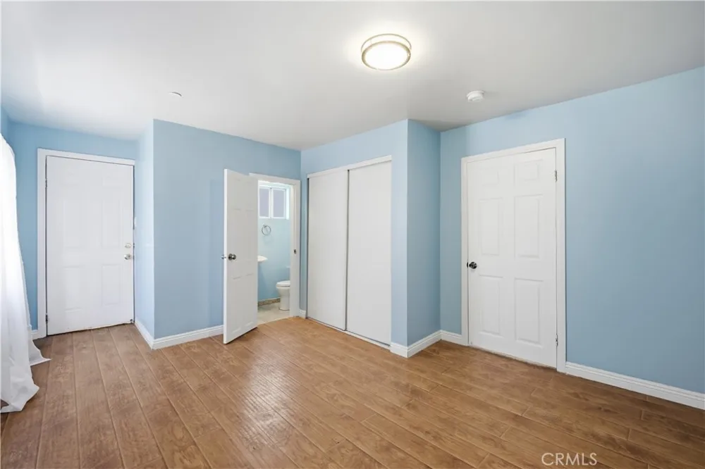 3452 Estrada Los Angeles, CA 90023
