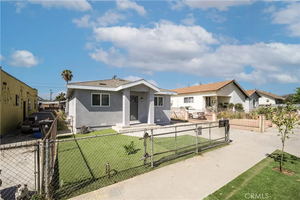 3452 Estrada Los Angeles, CA 90023