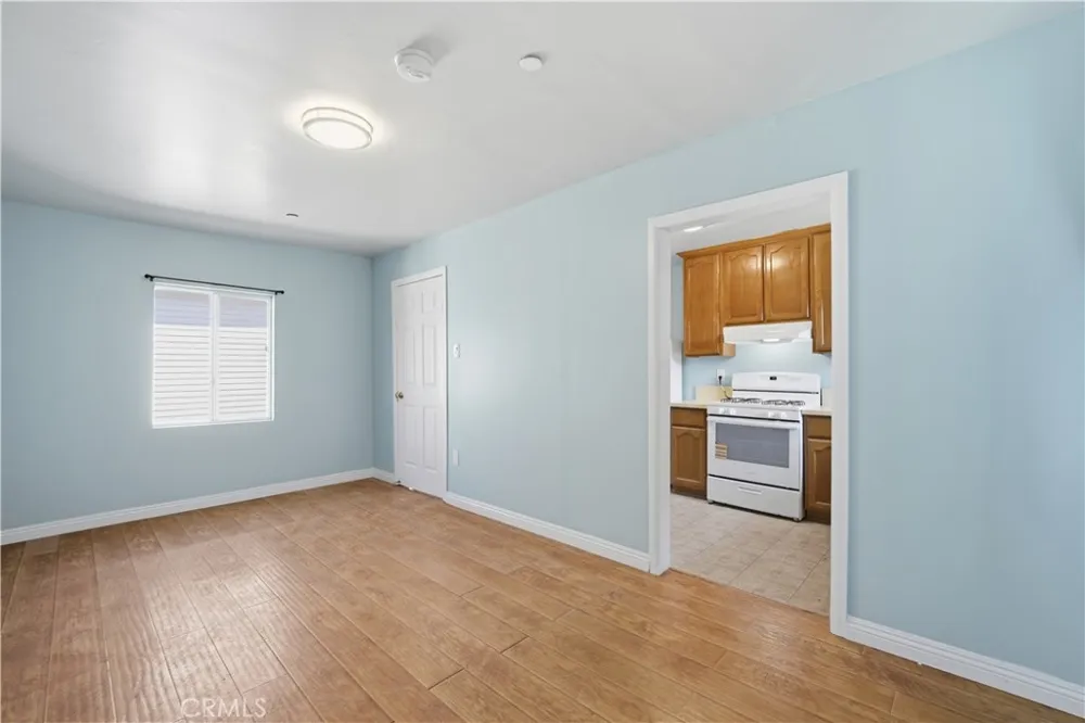 3452 Estrada Los Angeles, CA 90023