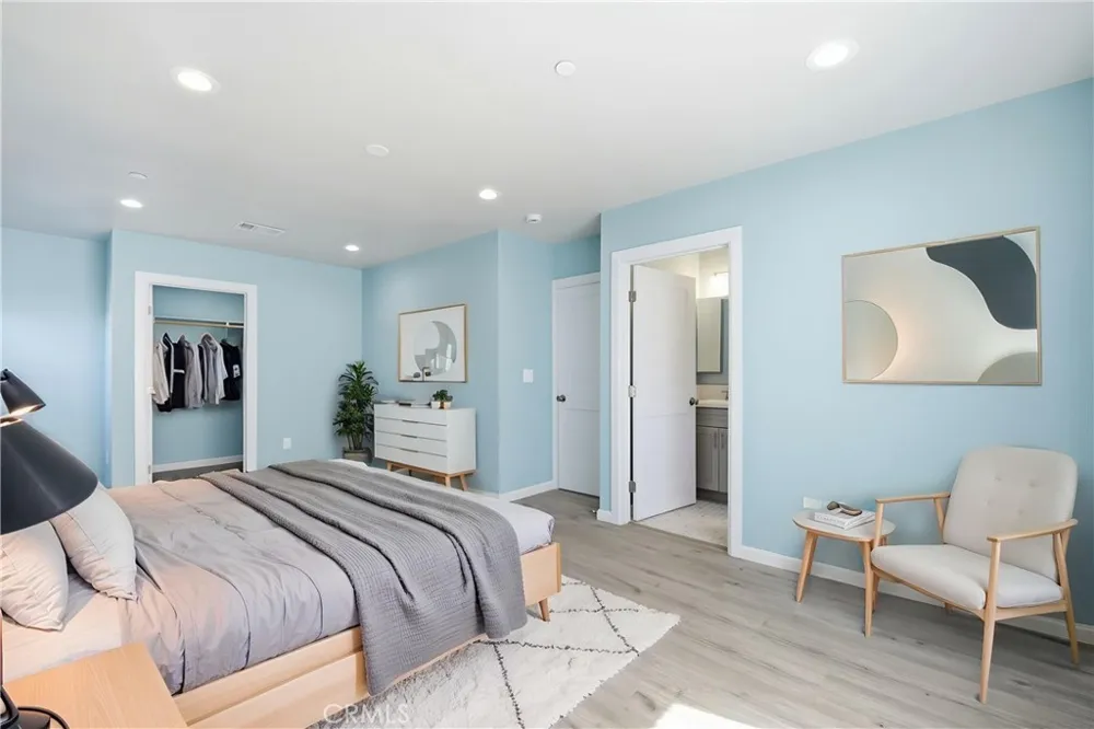 3452 Estrada Los Angeles, CA 90023
