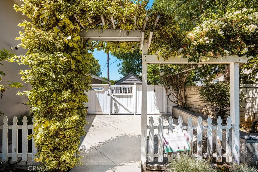 1136 E Rosewood Ave Orange, CA 92866