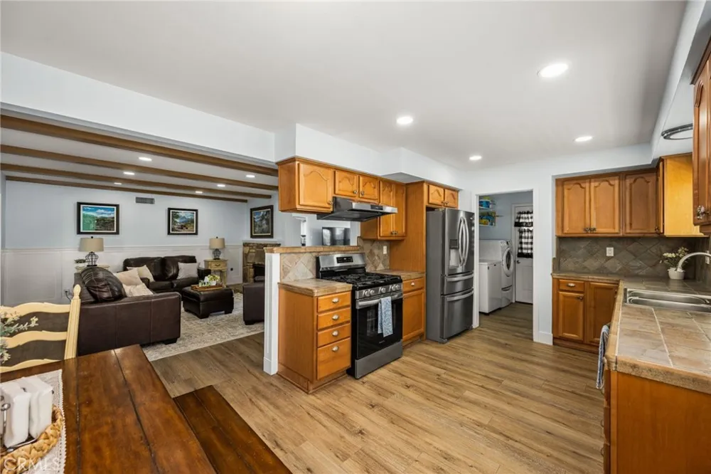 1136 E Rosewood Ave Orange, CA 92866
