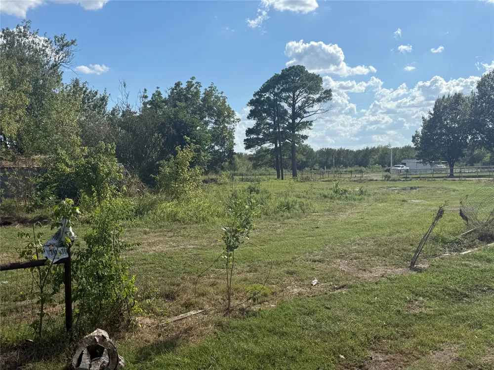 302 S Hogg Street Streetman, TX 75859