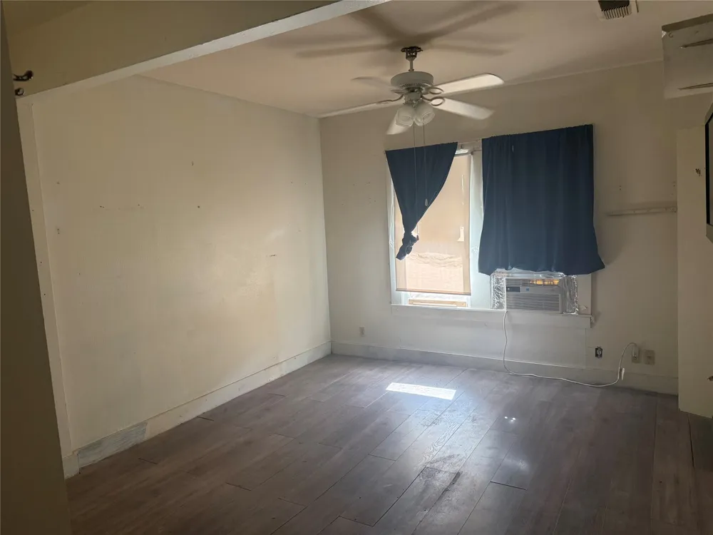 302 S Hogg Street Streetman, TX 75859