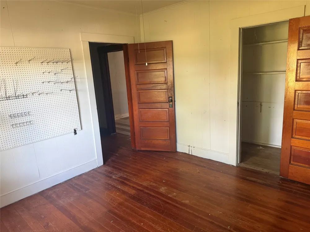 302 S Hogg Street Streetman, TX 75859