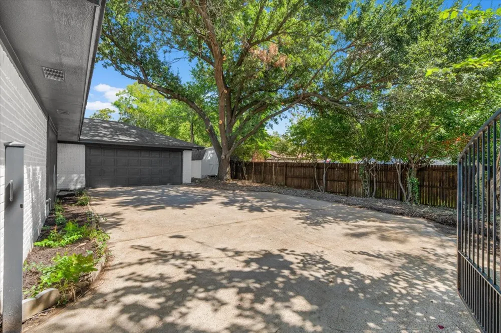 1804 Kingsborough Drive Arlington, TX 76015