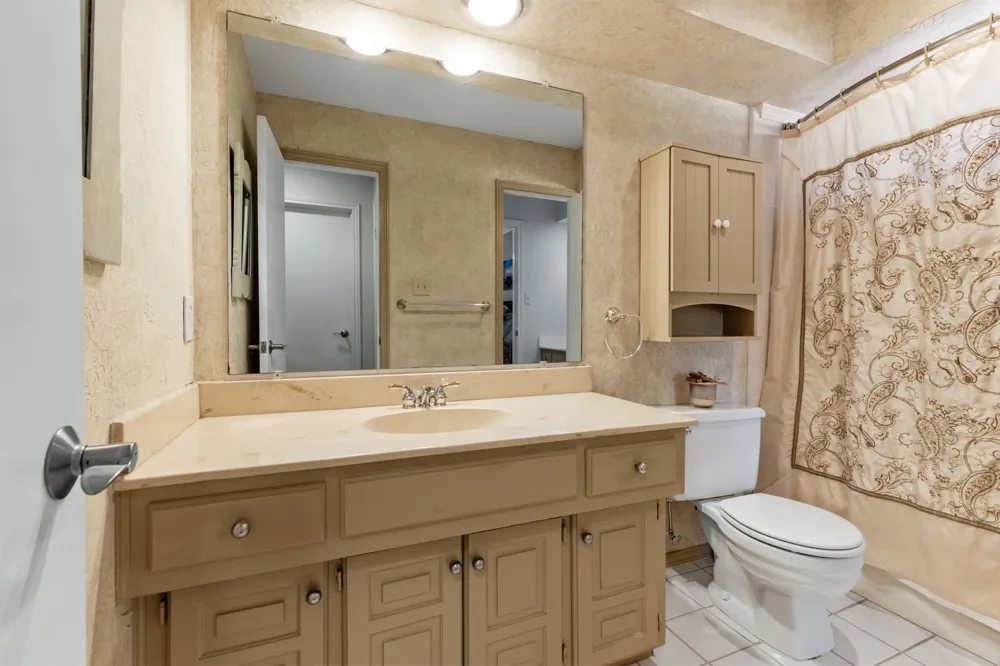 6803 Fernshaw Drive Dallas, TX 75248