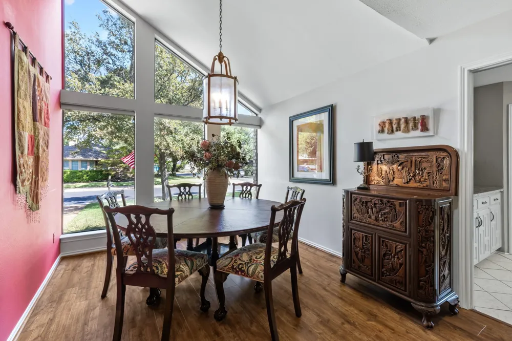 6803 Fernshaw Drive Dallas, TX 75248