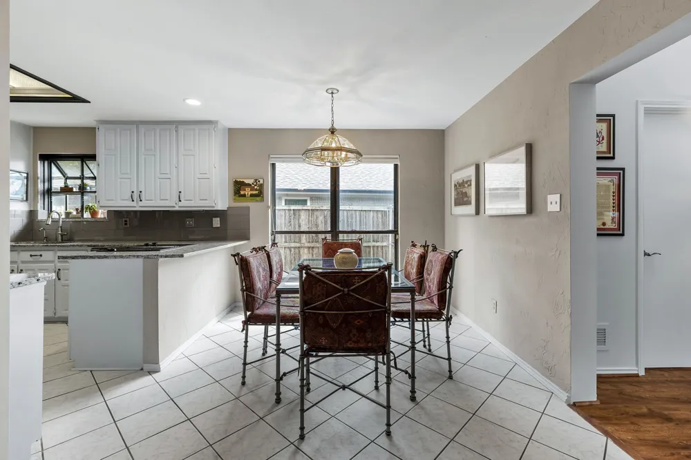 6803 Fernshaw Drive Dallas, TX 75248