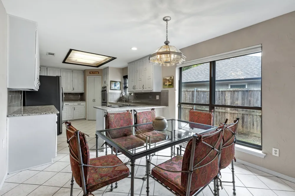 6803 Fernshaw Drive Dallas, TX 75248