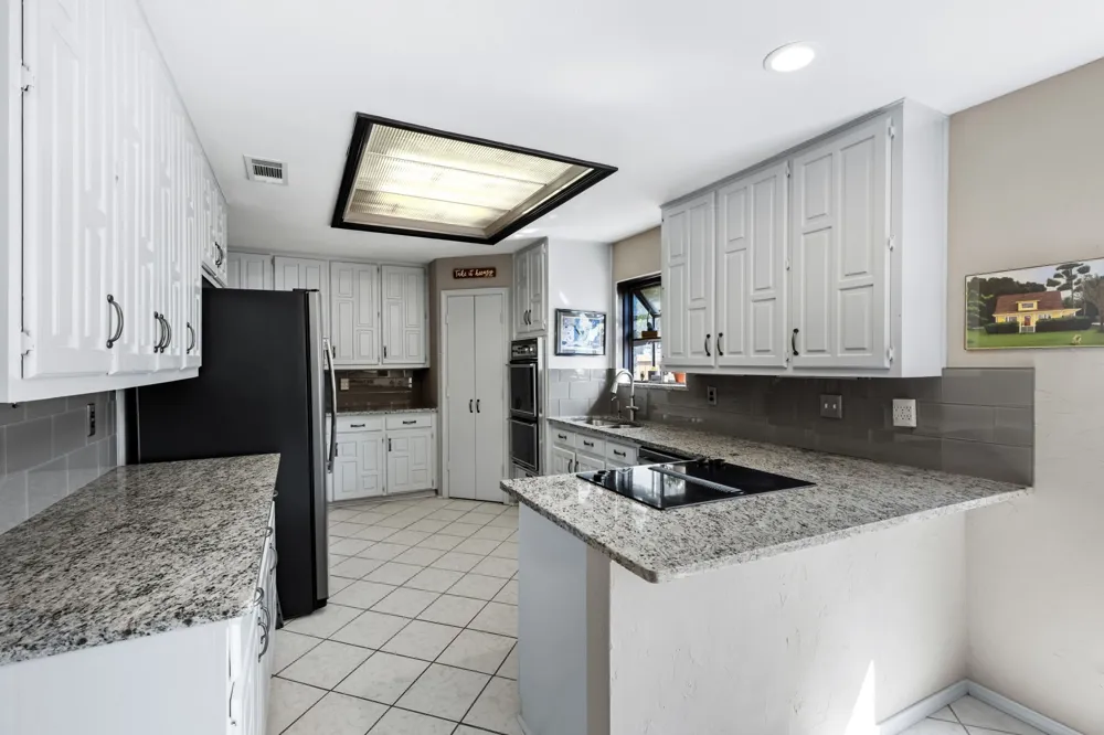 6803 Fernshaw Drive Dallas, TX 75248