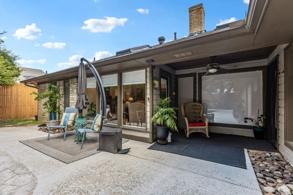 6803 Fernshaw Drive Dallas, TX 75248