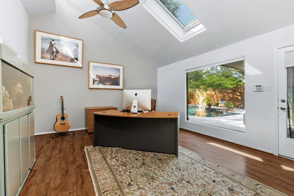 6803 Fernshaw Drive Dallas, TX 75248