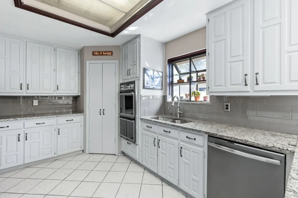 6803 Fernshaw Drive Dallas, TX 75248
