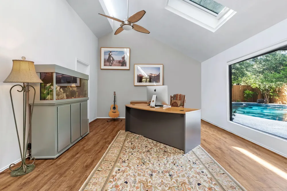 6803 Fernshaw Drive Dallas, TX 75248